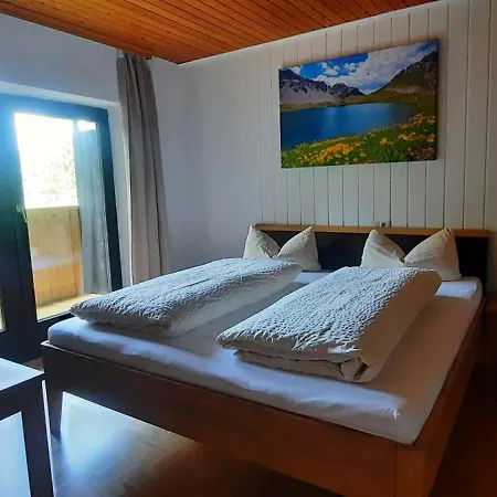 Haus Mooswald Apartamento
